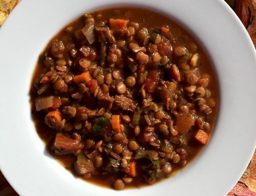 Slow cooker ham and chile lentil soup